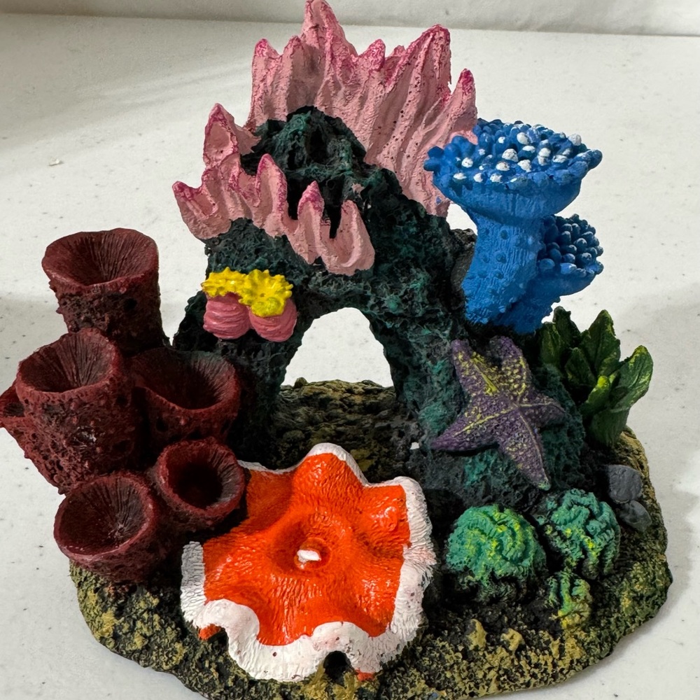 Colorful Aquarium Coral Decor - Picture 3 of 6